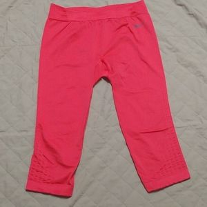 Nike Pro Capri Leggings